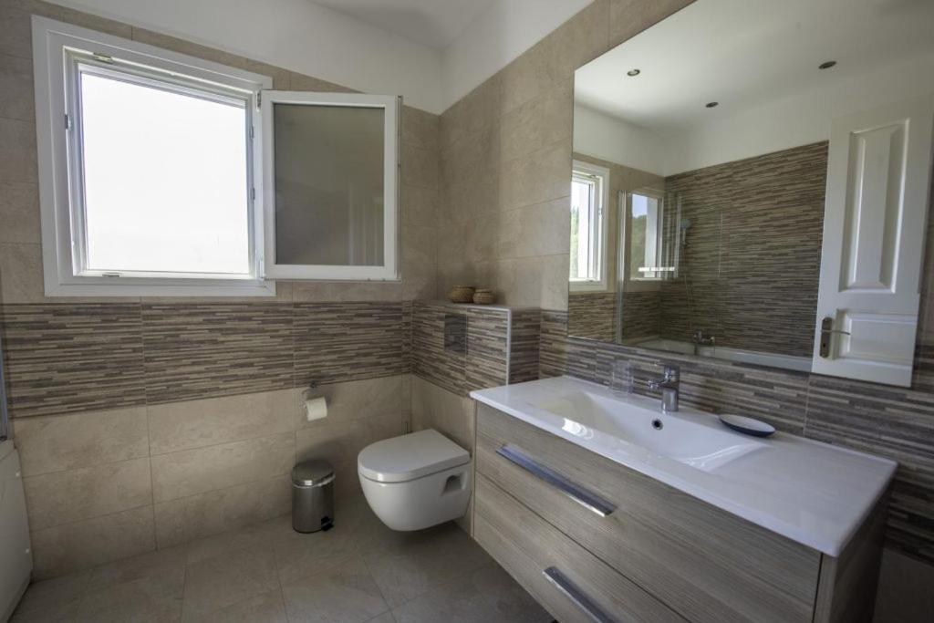 Miltiadis Apartments Spiti Miltiadis Agios Georgios Pagon Exterior photo