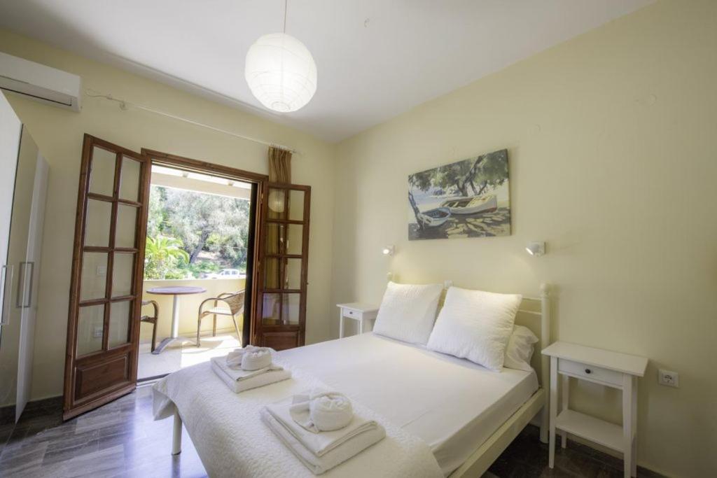 Miltiadis Apartments Spiti Miltiadis Agios Georgios Pagon Exterior photo